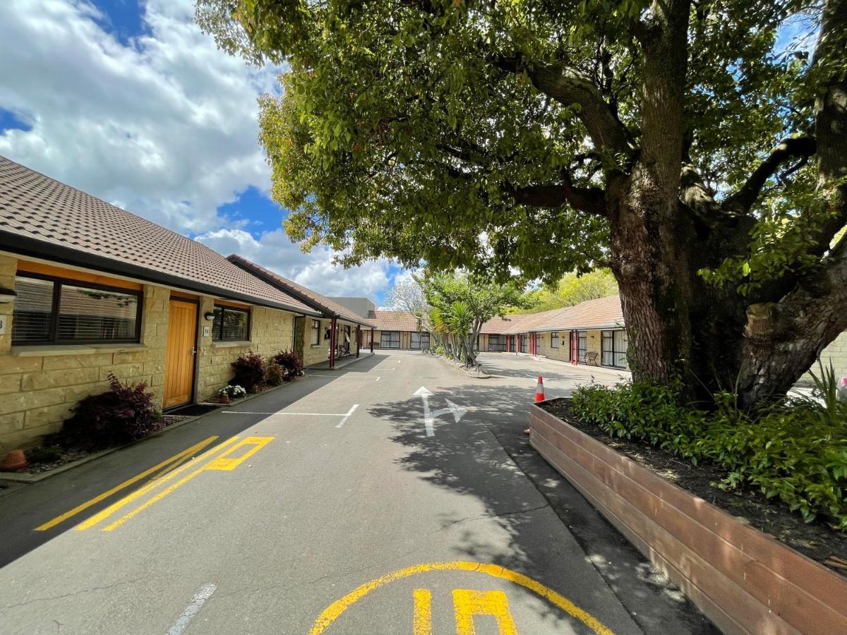 Bentleys Motor Inn Palmerston North Exterior photo