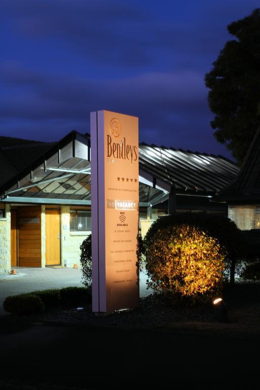 Bentleys Motor Inn Palmerston North Exterior photo