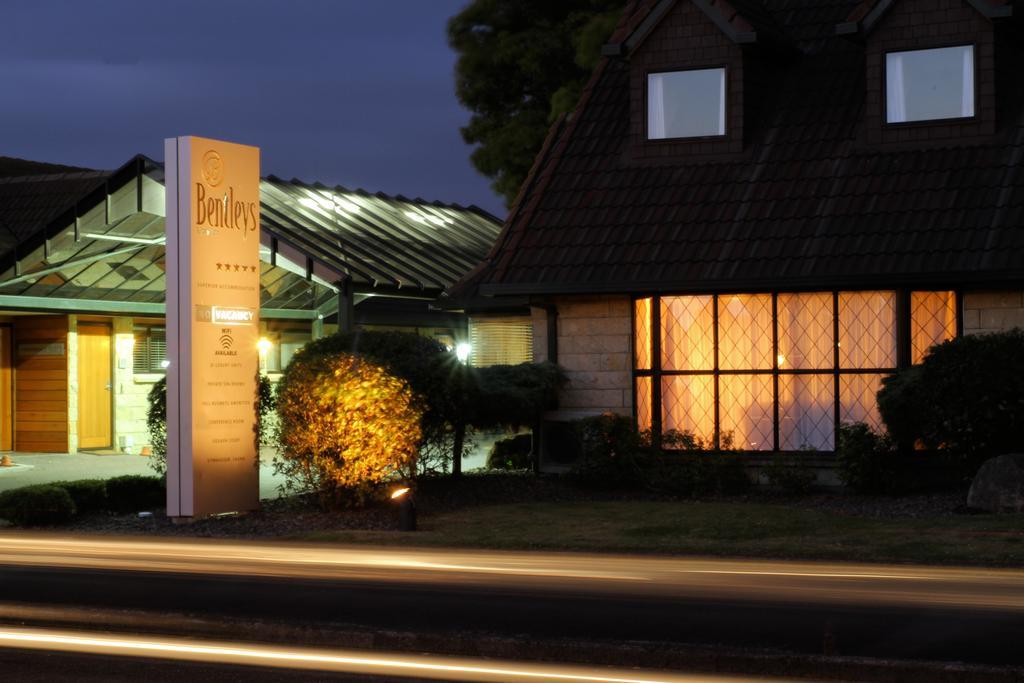Bentleys Motor Inn Palmerston North Exterior photo