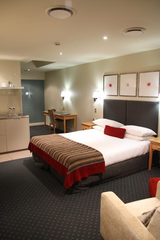 Bentleys Motor Inn Palmerston North Exterior photo