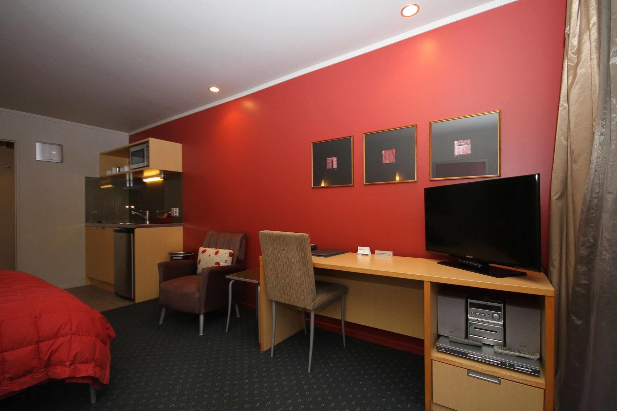 Bentleys Motor Inn Palmerston North Exterior photo